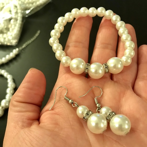 NEW💙💎GORGEOUS PEARL LOOK NECKLACE SET💎💙EARRING - Picture 2 of 8